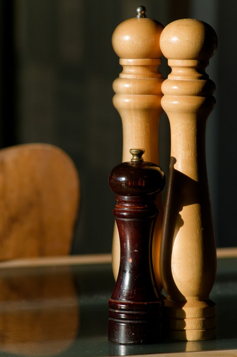 Electric Gravity Salt & Pepper Grinder Set